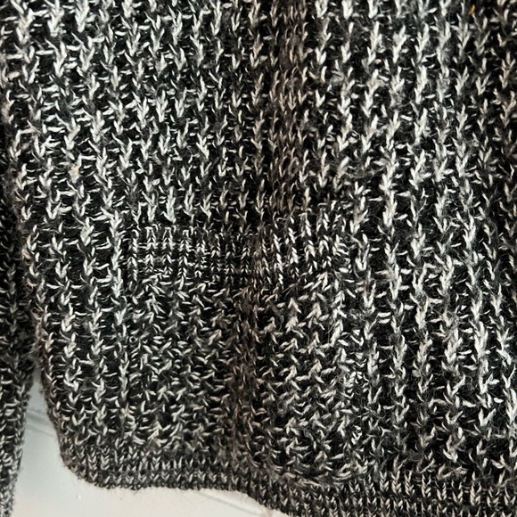 Cotton Emporium L Black&White Cardigan with Pockets - Picture 5 of 9